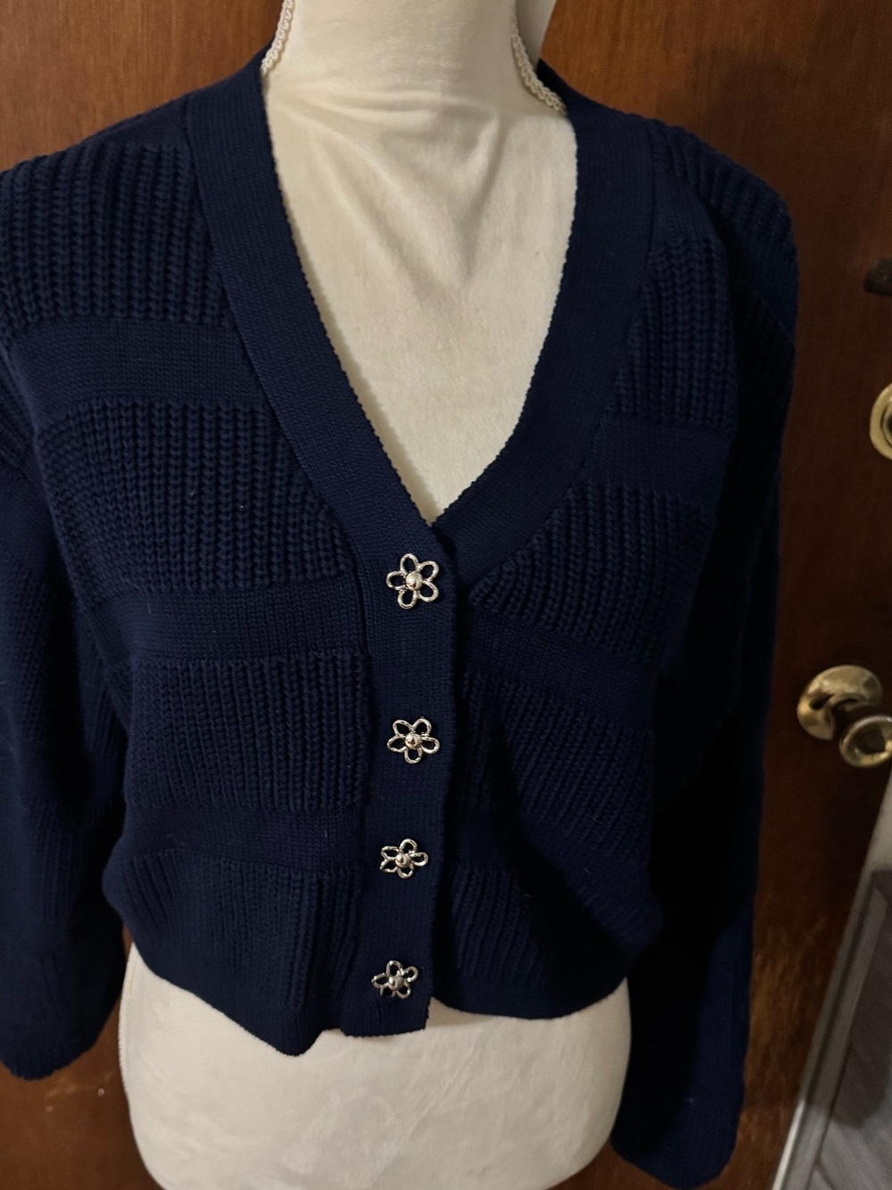 Women's Navy Button-Front Knit Sweater Cardigan, cropped style
